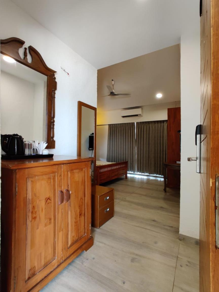 Wood Stock Acres Villa Resort Тхане Екстер'єр фото